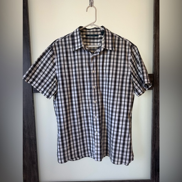 Men’s Perry Ellis short sleeve button down - Picture 1 of 5